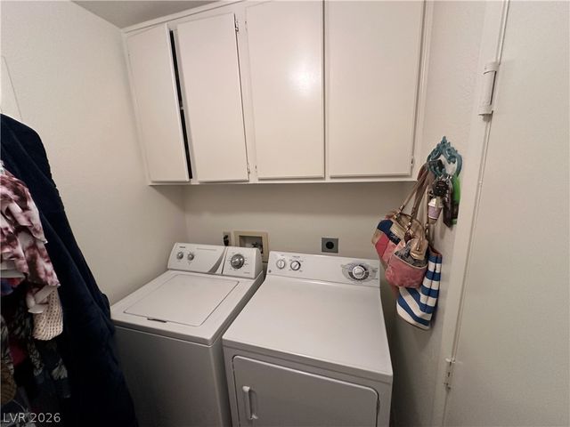 9517 Echo Glen Drive, Las Vegas, NV 89117