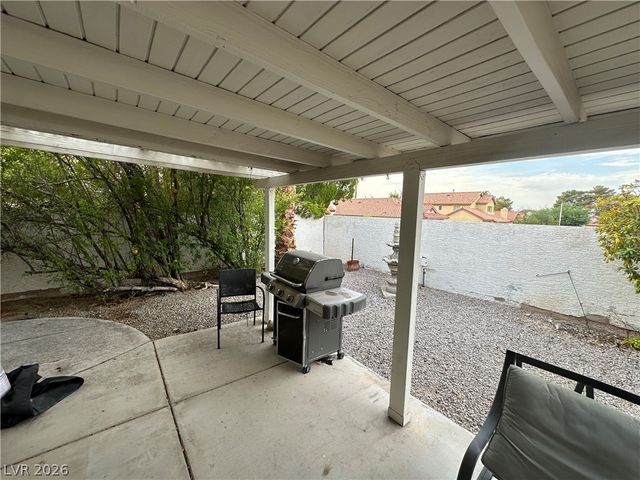 9517 Echo Glen Drive, Las Vegas, NV 89117