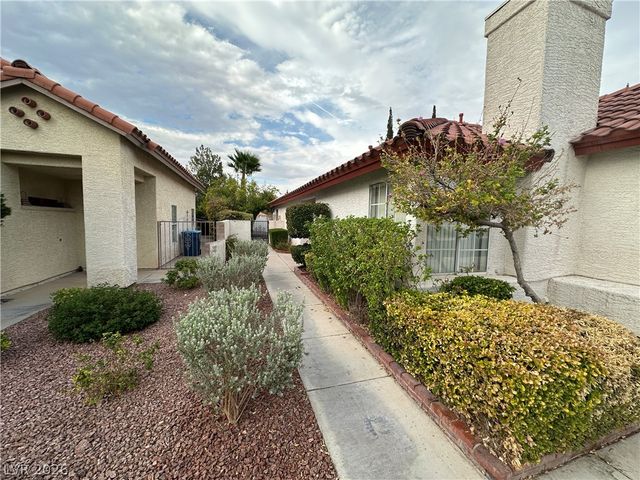 9517 Echo Glen Drive, Las Vegas, NV 89117