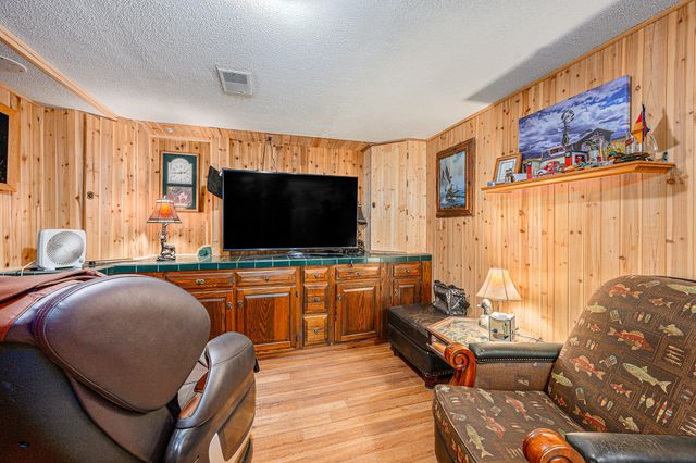 7702 N Gleneagle Drive, Kalamazoo, MI 49048