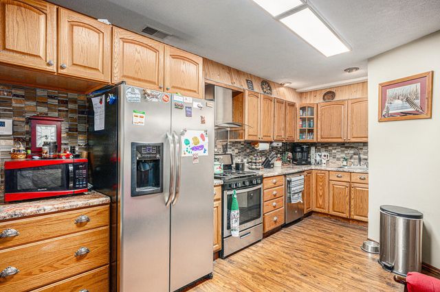 7702 N Gleneagle Drive, Kalamazoo, MI 49048