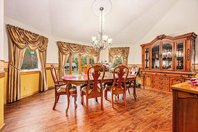 7702 N Gleneagle Drive, Kalamazoo, MI 49048