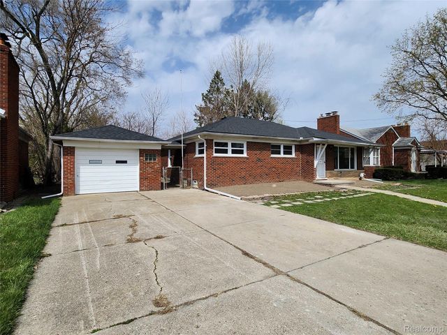 15705 Juliana Avenue, Eastpointe, MI 48021