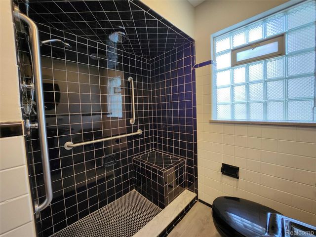 15705 Juliana Avenue, Eastpointe, MI 48021