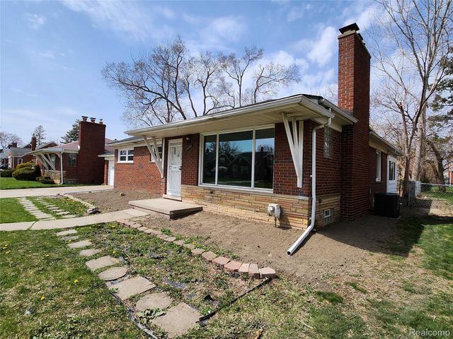15705 Juliana Avenue, Eastpointe, MI 48021