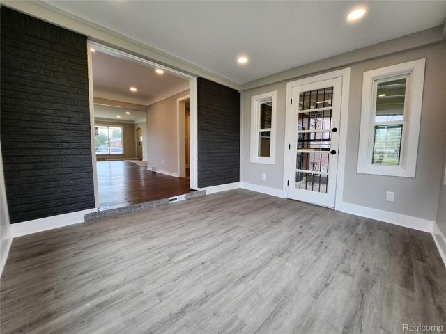 15705 Juliana Avenue, Eastpointe, MI 48021