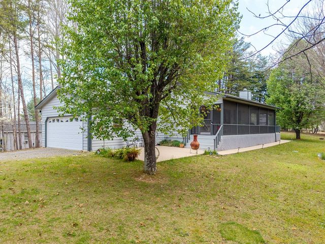 9045 Betty Jo Circle, Young Harris, GA 30582