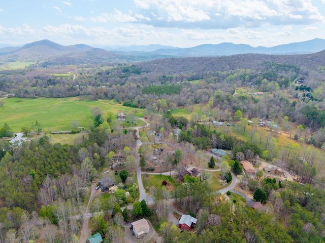 9045 Betty Jo Circle, Young Harris, GA 30582