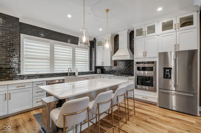 922 Berkhamsted Lane, Carmel, IN 46032