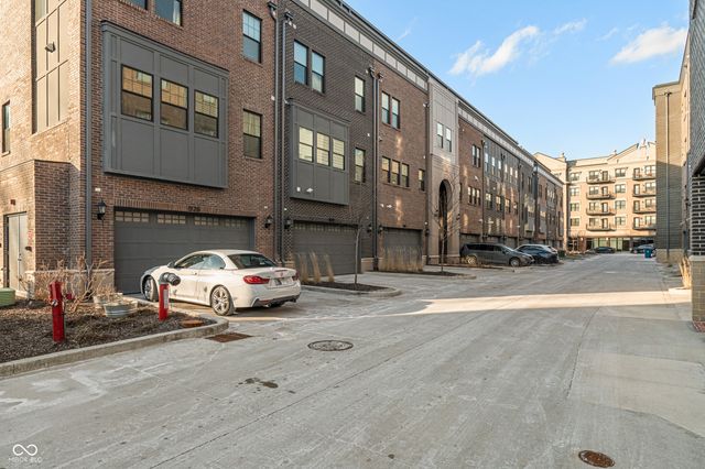 922 Berkhamsted Lane, Carmel, IN 46032