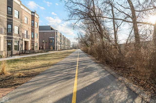 922 Berkhamsted Lane, Carmel, IN 46032