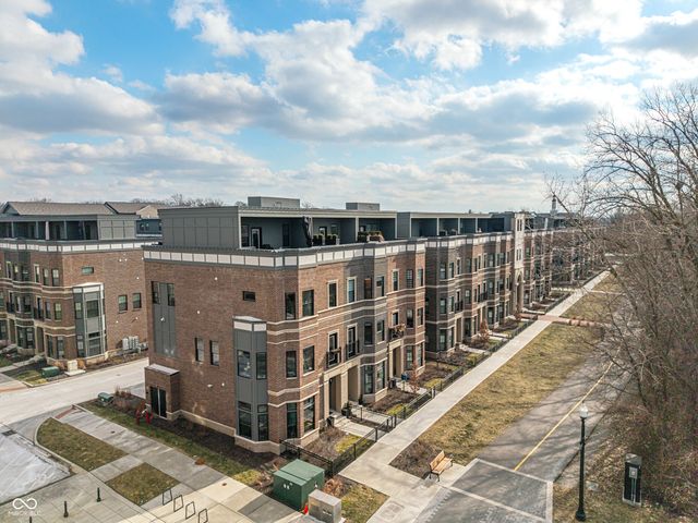 922 Berkhamsted Lane, Carmel, IN 46032