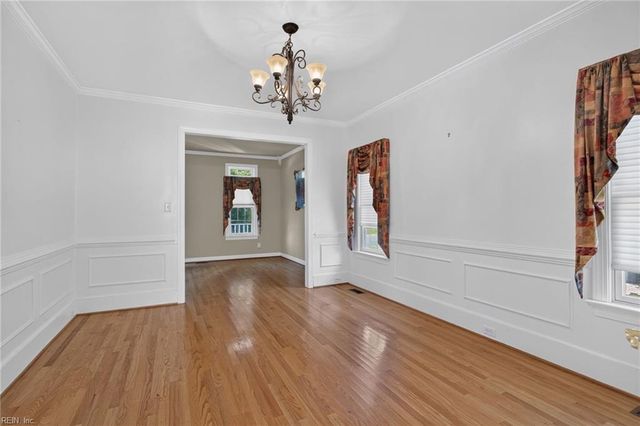 411 Honeysuckle LN, Yorktown, VA 23693