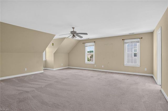 411 Honeysuckle LN, Yorktown, VA 23693