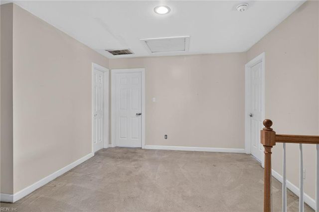 411 Honeysuckle LN, Yorktown, VA 23693