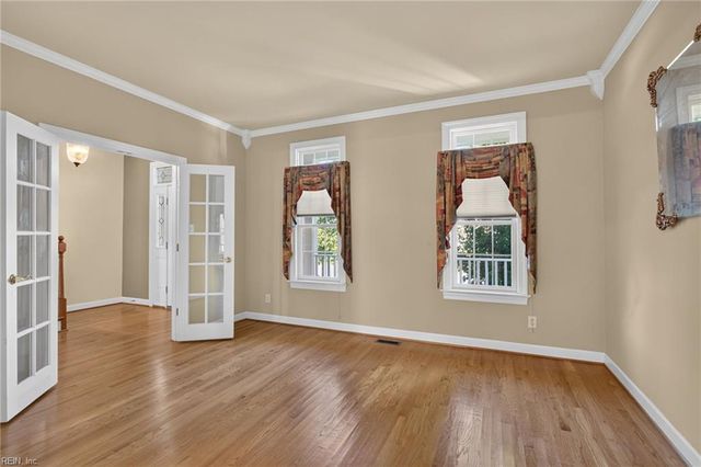 411 Honeysuckle LN, Yorktown, VA 23693