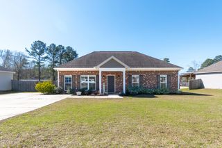 95 Mikado Rd, Kinsey, AL 36303