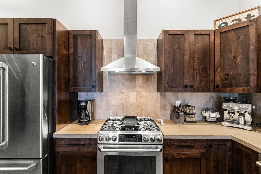 214 E 2nd Street 302, Whitefish, MT 59937 photo 16