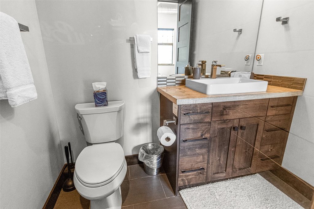 214 E 2nd Street 302, Whitefish, MT 59937 photo 23