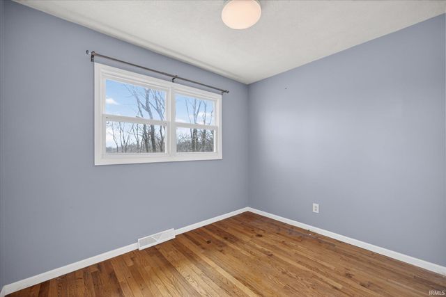 7575 S Harmony Road, Bloomington, IN 47403