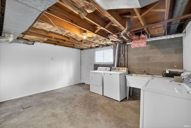 7575 S Harmony Road, Bloomington, IN 47403