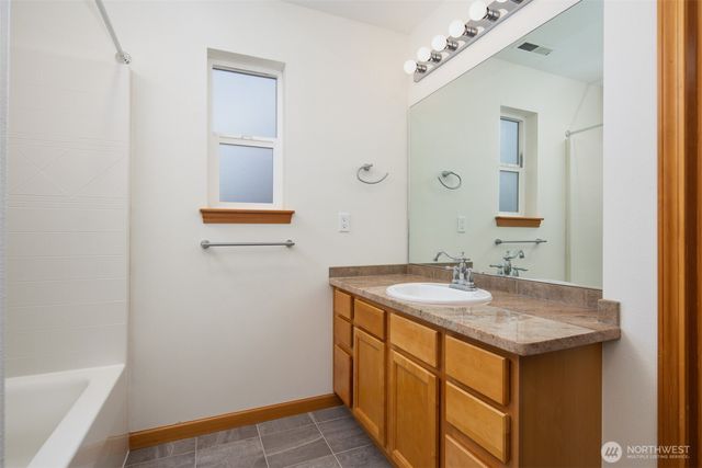 1100 E Illinois Street, Bellingham, WA 98226