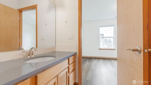 1100 E Illinois Street, Bellingham, WA 98226