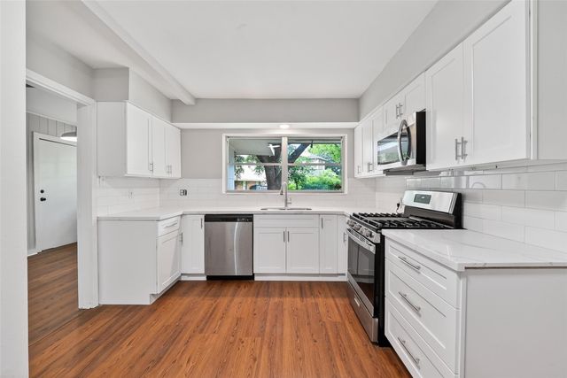 4106 Woodshire Street, Houston, TX 77025