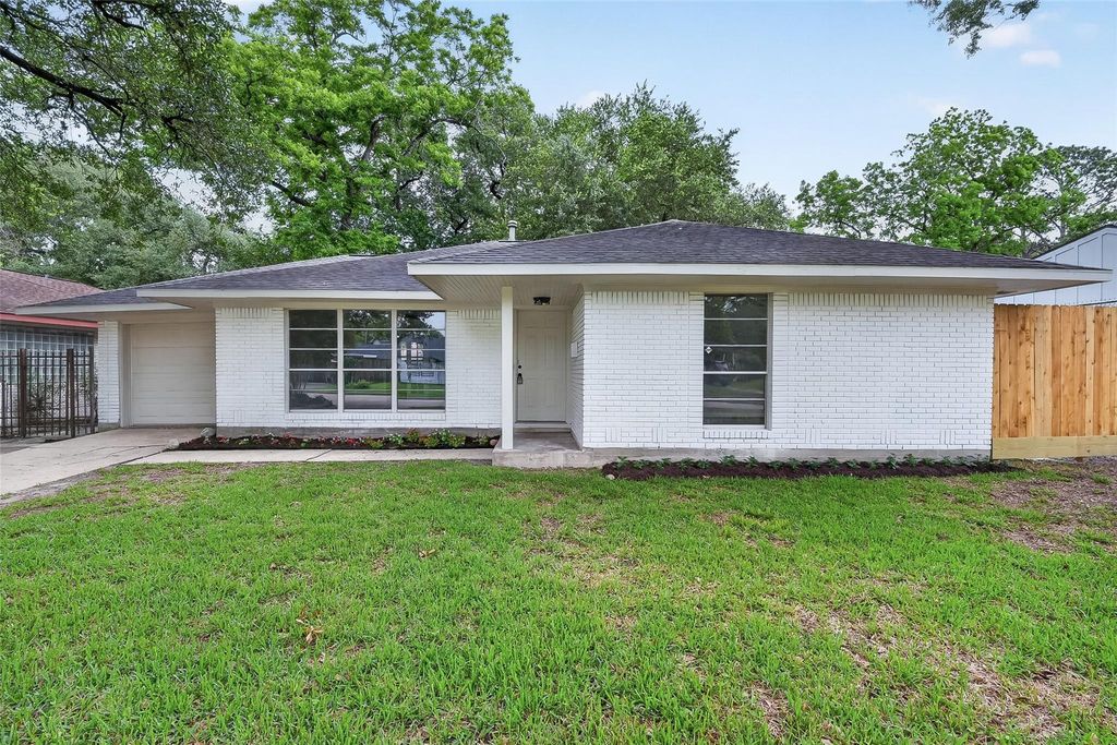 4106 Woodshire Street, Houston, TX 77025