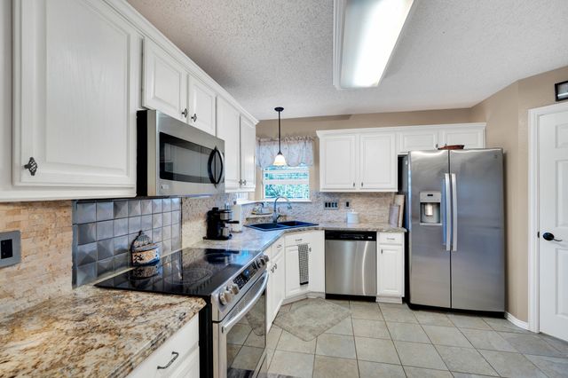 1808 Rybovich Lane, Mansfield, TX 76063