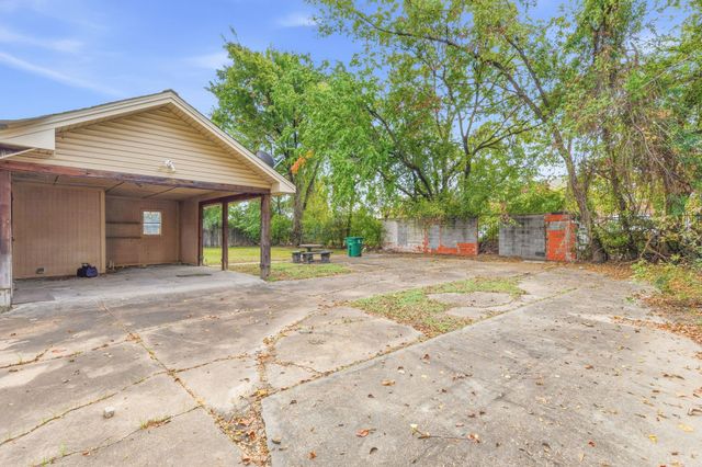 600 E Whitney Street, Houston, TX 77022