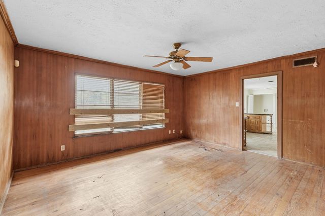 600 E Whitney Street, Houston, TX 77022