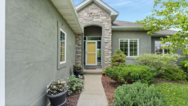 350 Trailstone Drive SW, Cokato, MN 55321