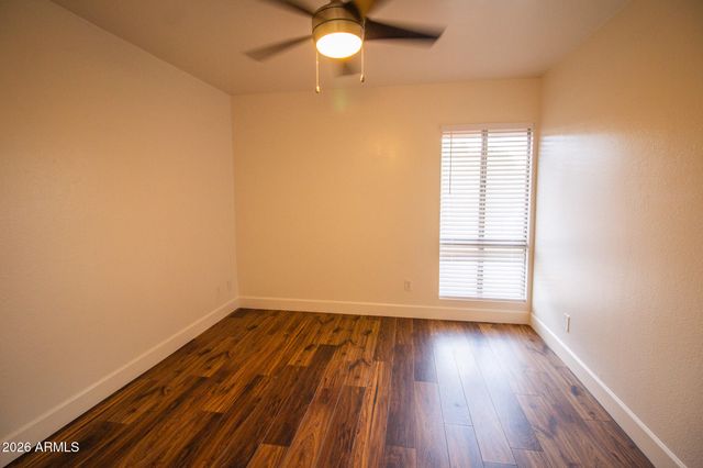 1701 W TUCKEY Lane 208, Phoenix, AZ 85015