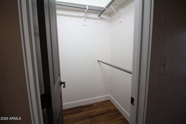 1701 W TUCKEY Lane 208, Phoenix, AZ 85015