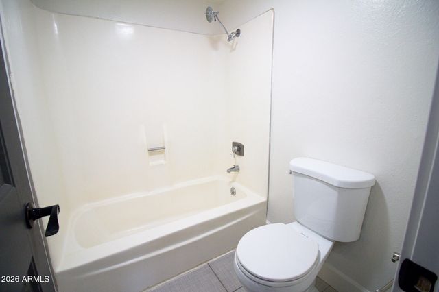 1701 W TUCKEY Lane 208, Phoenix, AZ 85015