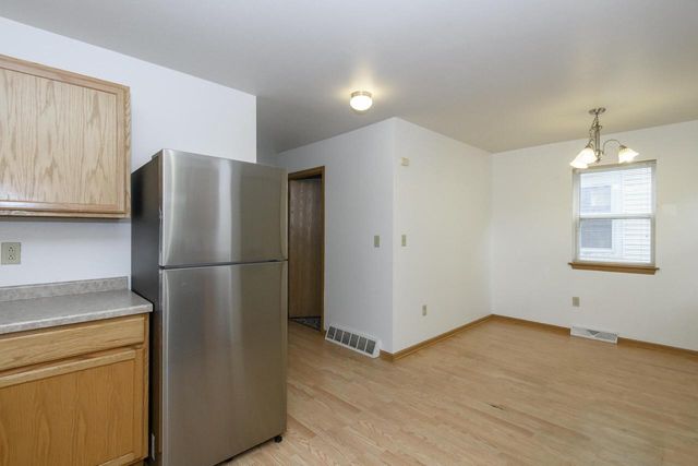 2932 N Dr William Finlayson STREET, Milwaukee, WI 53212