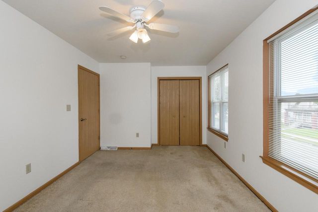 2932 N Dr William Finlayson STREET, Milwaukee, WI 53212