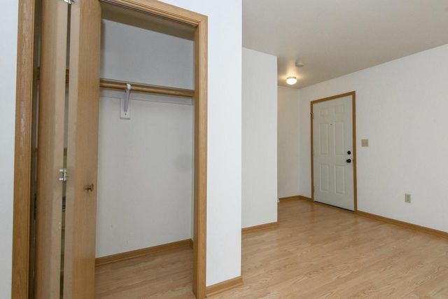 2932 N Dr William Finlayson STREET, Milwaukee, WI 53212
