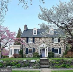 303 HAWTHORNE DR, Wilmington, DE 19802