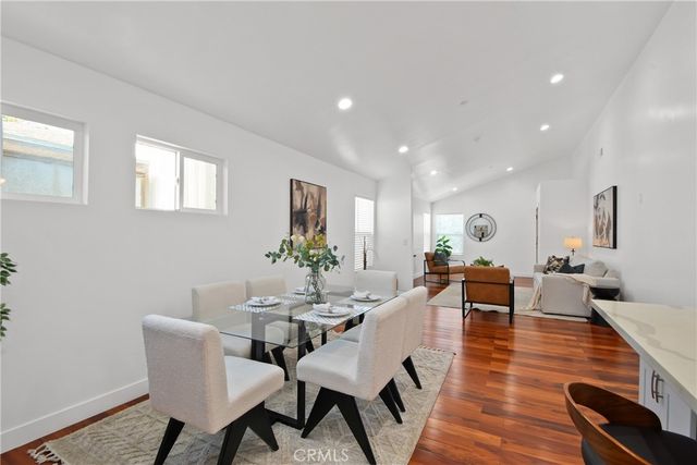11861 S San Pedro, Los Angeles, CA 90061