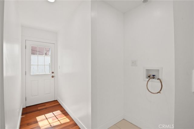 11861 S San Pedro, Los Angeles, CA 90061