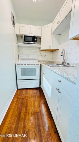 607 Jessamine Blvd Apt 4, Daytona Beach, FL 32118