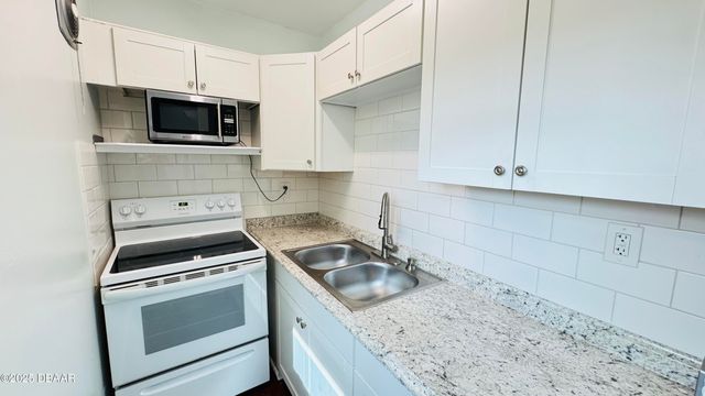 607 Jessamine Blvd Apt 4, Daytona Beach, FL 32118