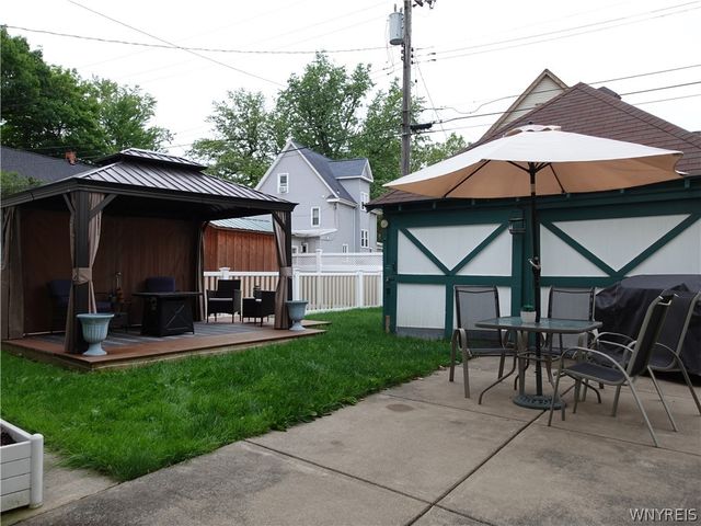 12 Seneca Pksd, Buffalo, NY 14210