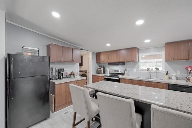 2373 Crockett Martin Road, Conroe, TX 77306