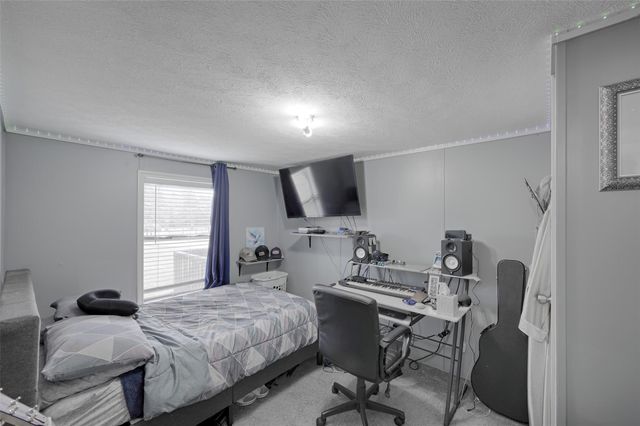 2373 Crockett Martin Road, Conroe, TX 77306