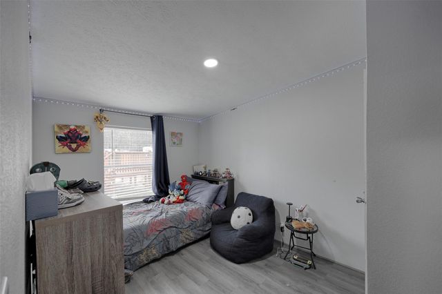 2373 Crockett Martin Road, Conroe, TX 77306