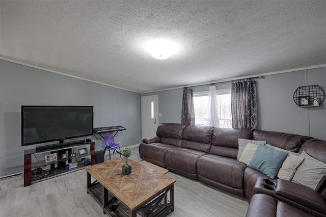 2373 Crockett Martin Road, Conroe, TX 77306