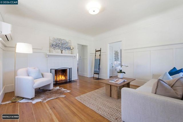 5948 Howell St, Oakland, CA 94609